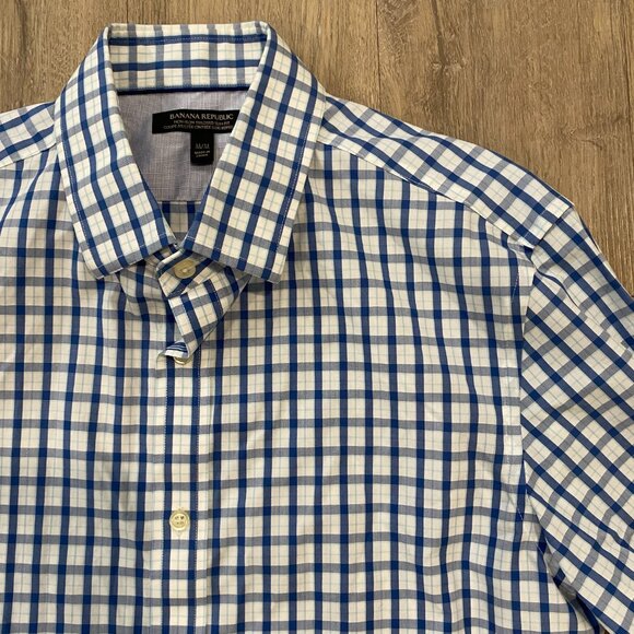 Banana Republic Non-Iron Tailored Slim Fit Button-Down Shirt – Size M - Picture 2 of 9